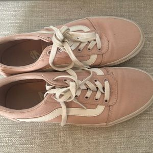 VANS: Pink Old Skool Shoe